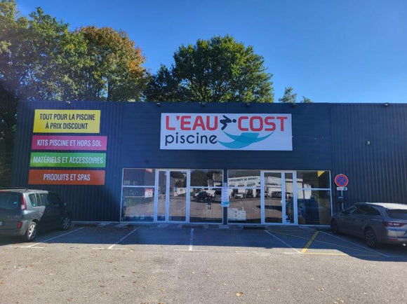 Des envies de piscine ? À Limoges, notre magasin est là pour vous ! Christian et Quentin se tiennent à votre disposition pour vous accompagner dans vos projets, que votre piscine soit déjà construite ou non !Vous trouverez tous les produits et accessoires dont vous avez besoin.